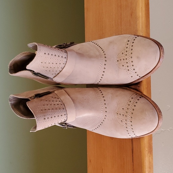 Vince Camuto booties - Picture 7 of 13